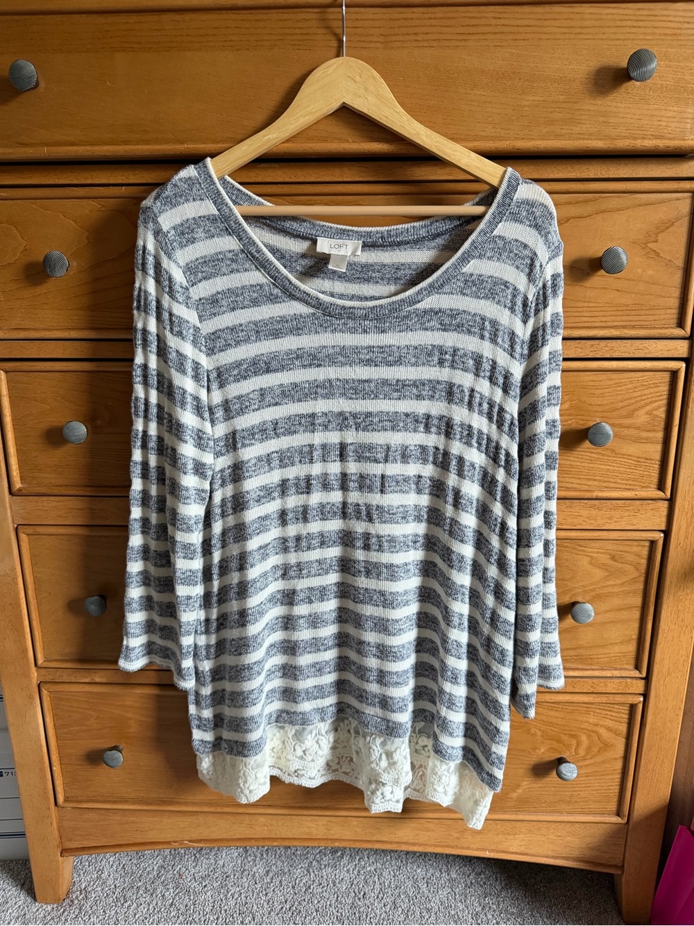 Ann Taylor Loft Womens Gray Striped Lace Hem Lightweight Sweater XL Boho Chic
